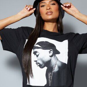 Black Tupac Chains Oversized T-Shirt Size Small